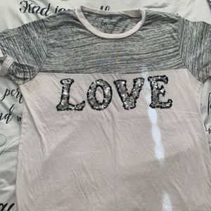 Gray and white t-shirt